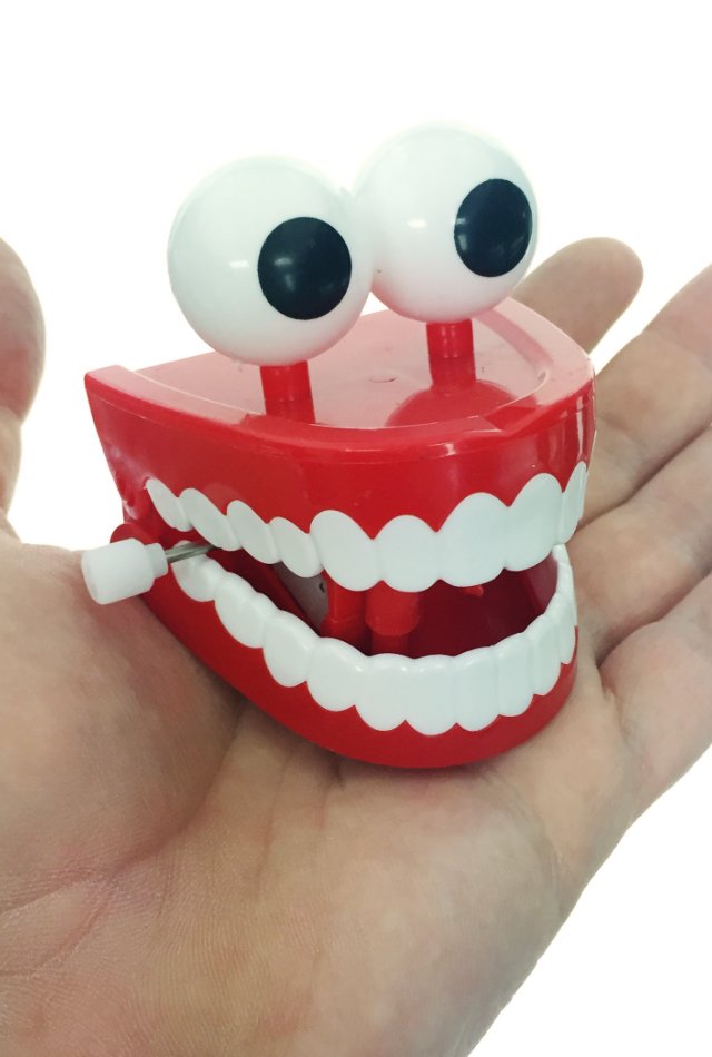 Jumbo Chattering Teeth Wind Up Large Eyes